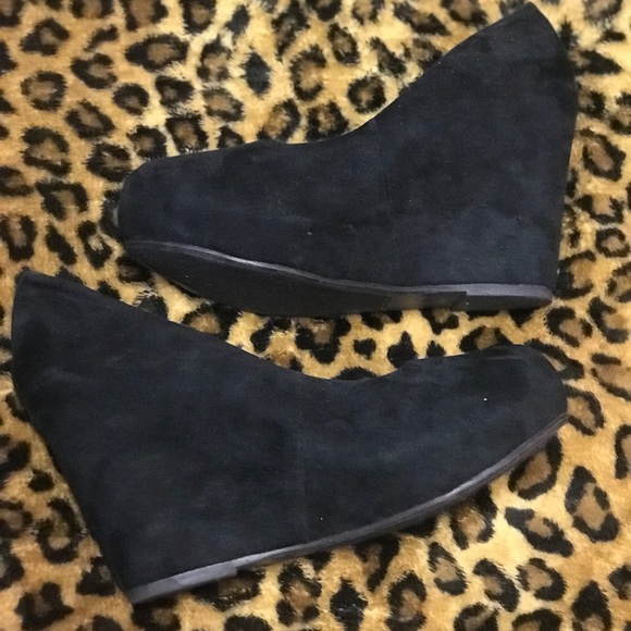 Black Wedges - Picture 4 of 8